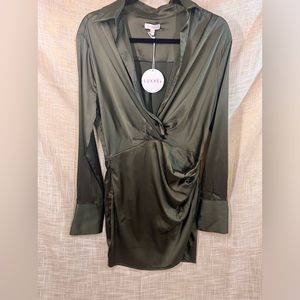 NWT Luxxel olive green plunge silky dress with buttoned sleeves.